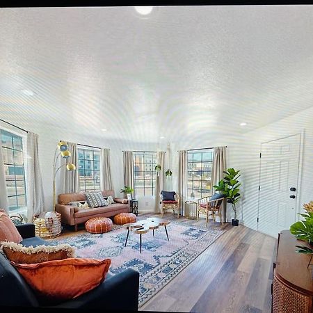 אוקהורסט New Modern Boho Apt- Close To Yosemite מראה חיצוני תמונה
